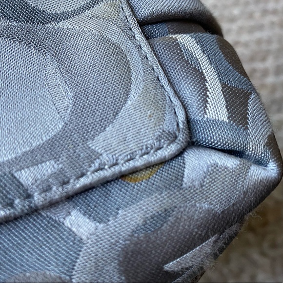 Coach Grey Penelope Shantung Signature Hobo Handbag - Excellent Condition - Picture 8 of 9